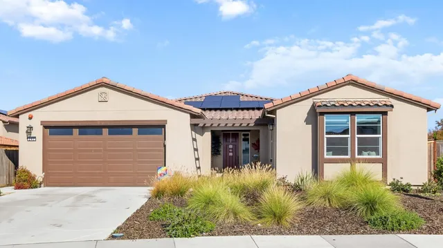 $1,150,000 | 242 McKays Pt Place, West Sacramento, CA 95605