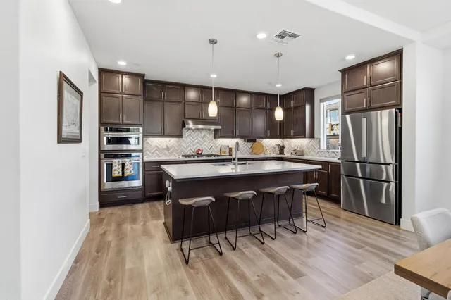 $1,150,000 | 242 McKays Pt Place, West Sacramento, CA 95605