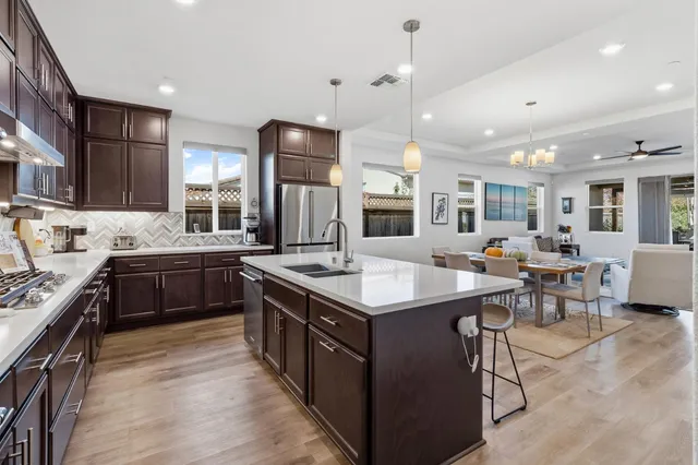 $1,150,000 | 242 McKays Pt Place, West Sacramento, CA 95605