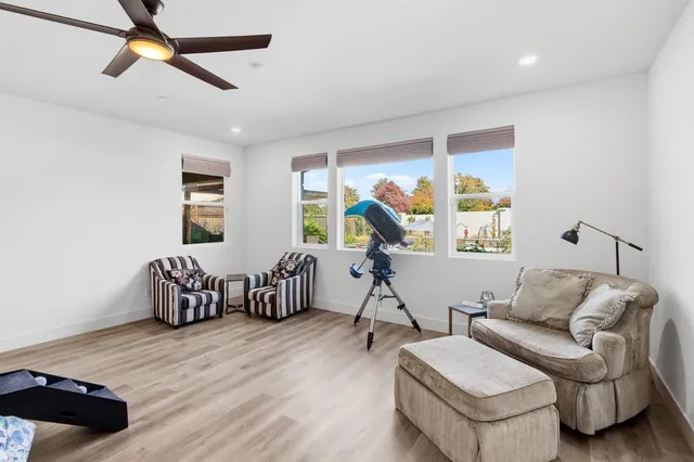 $1,150,000 | 242 McKays Pt Place, West Sacramento, CA 95605