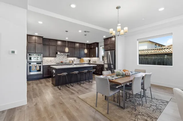 $1,150,000 | 242 McKays Pt Place, West Sacramento, CA 95605