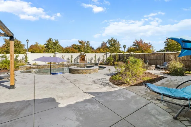 $1,150,000 | 242 McKays Pt Place, West Sacramento, CA 95605