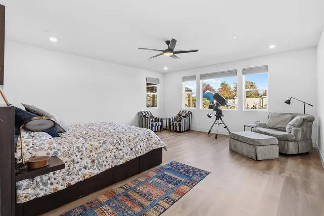 $1,150,000 | 242 McKays Pt Place, West Sacramento, CA 95605