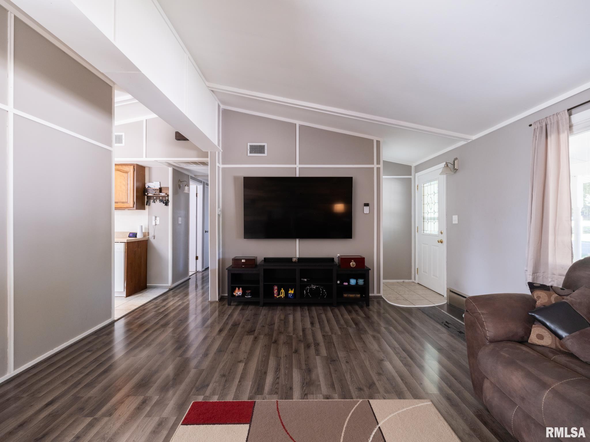 603 Linden Street Delavan, IL 61734 - Photo 11 of 55