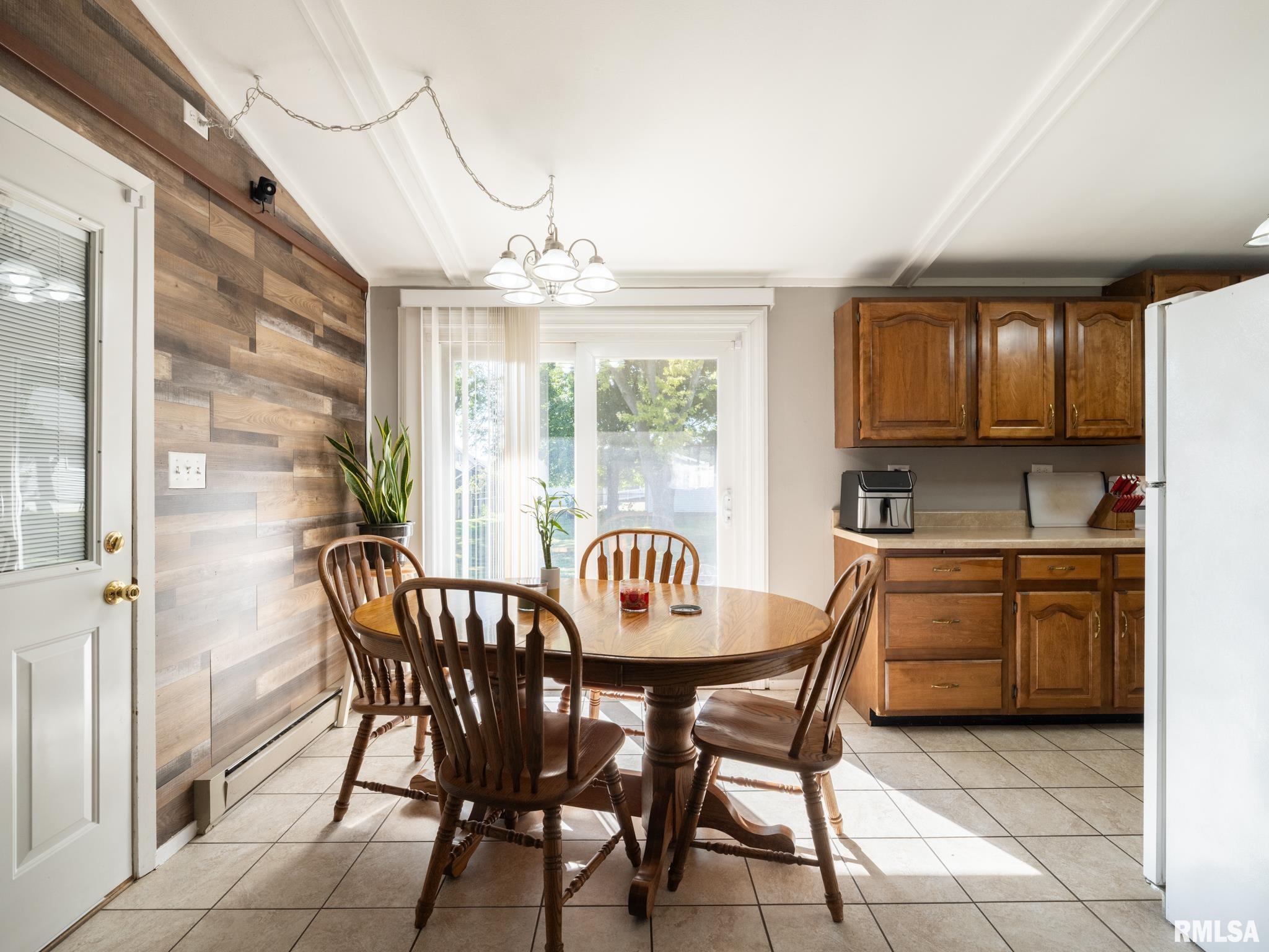 603 Linden Street Delavan, IL 61734 - Photo 12 of 55