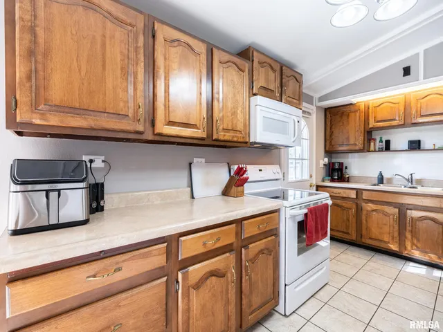 $130,000 | 603 Linden Street, Delavan, IL 61734