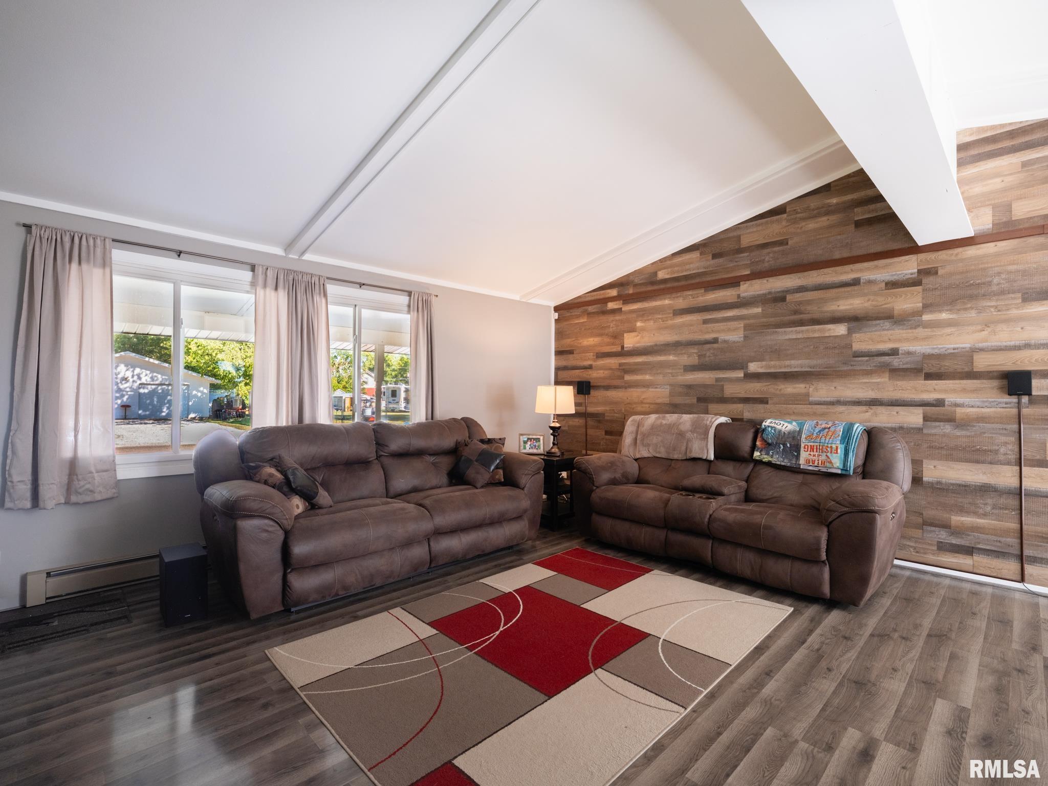 603 Linden Street Delavan, IL 61734 - Photo 5 of 55