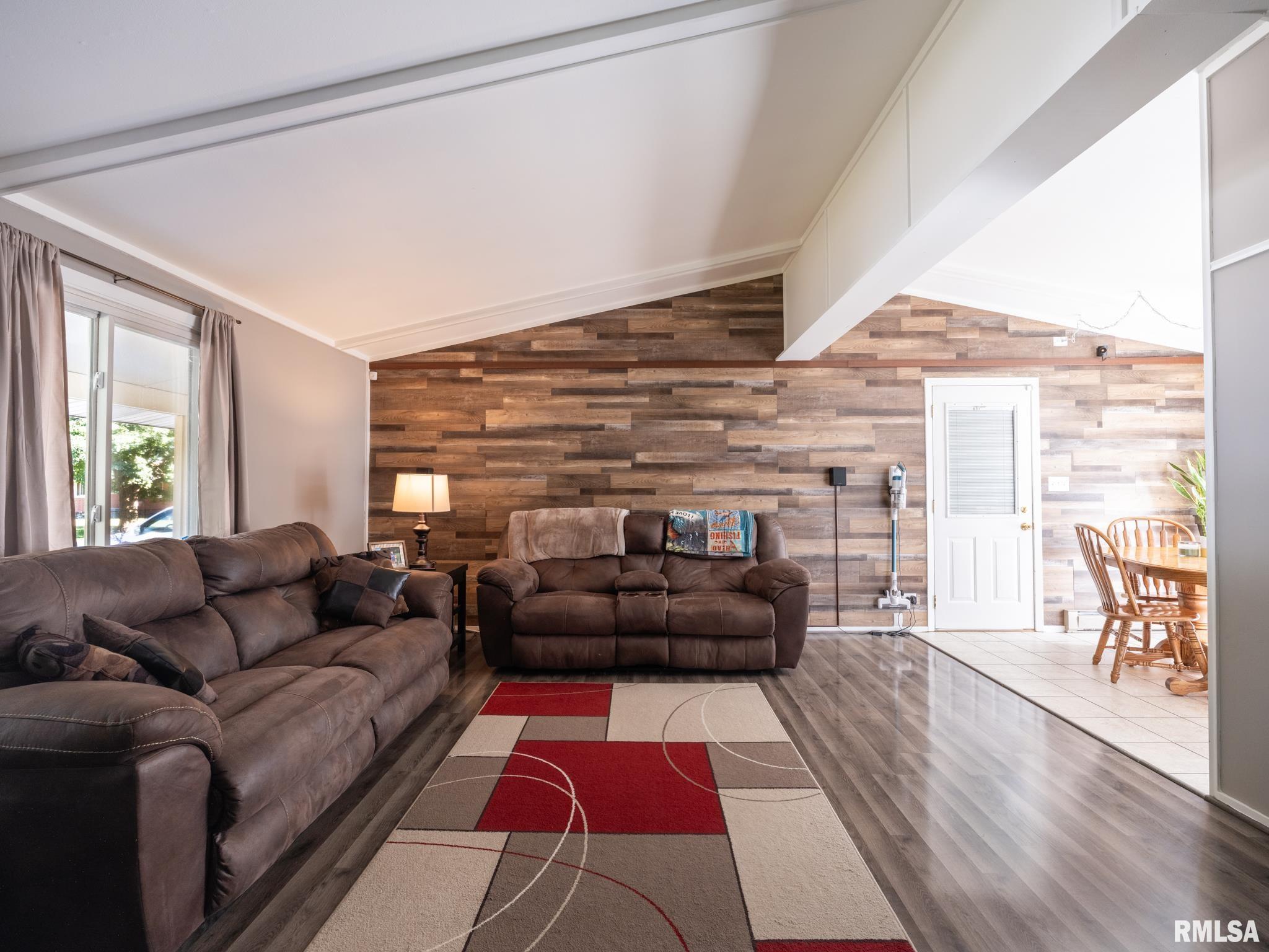 603 Linden Street Delavan, IL 61734 - Photo 8 of 55