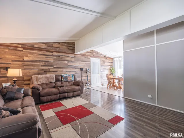 $130,000 | 603 Linden Street, Delavan, IL 61734