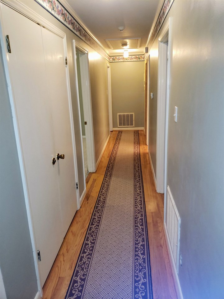 2511 West Cornwallis Road Durham, NC 27705 - Photo 12 of 27 Hallway