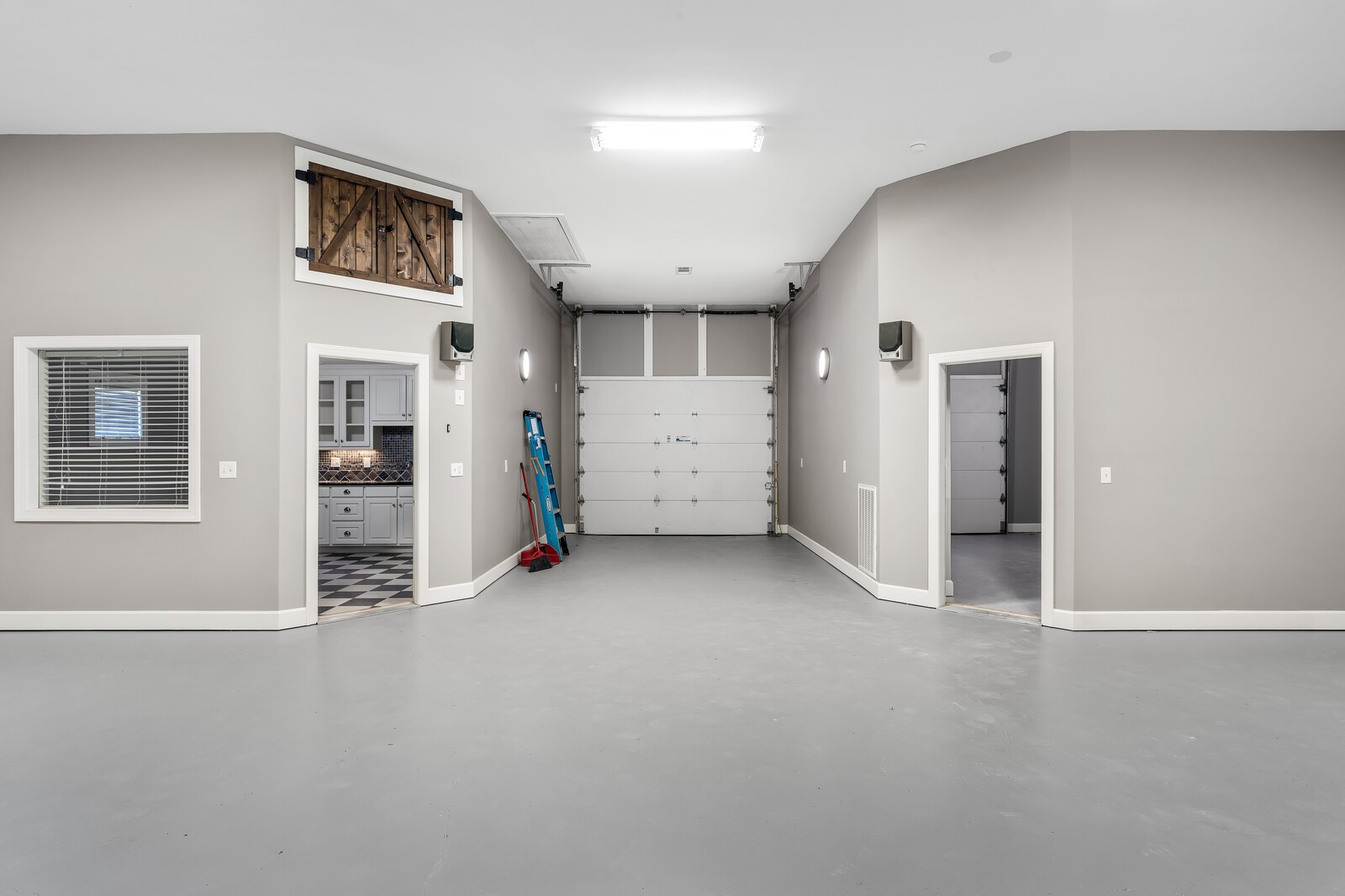 4580 Rockdale Fellowship Road Mount Juliet, TN 37122 - Photo 74 of 100 a view of a big room with closet and windows