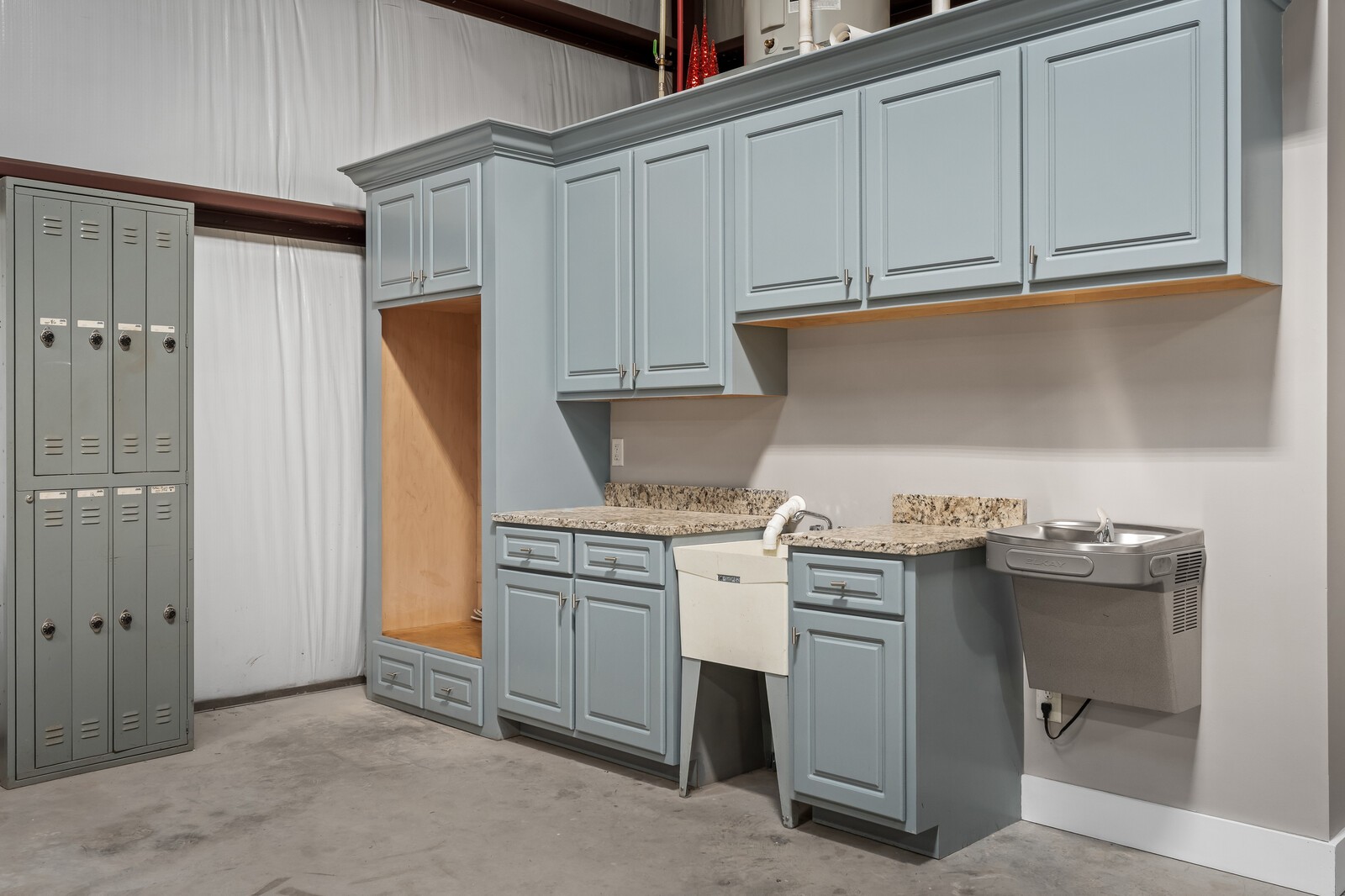 4580 Rockdale Fellowship Road Mount Juliet, TN 37122 - Photo 89 of 100 a kitchen with a stove and cabinets