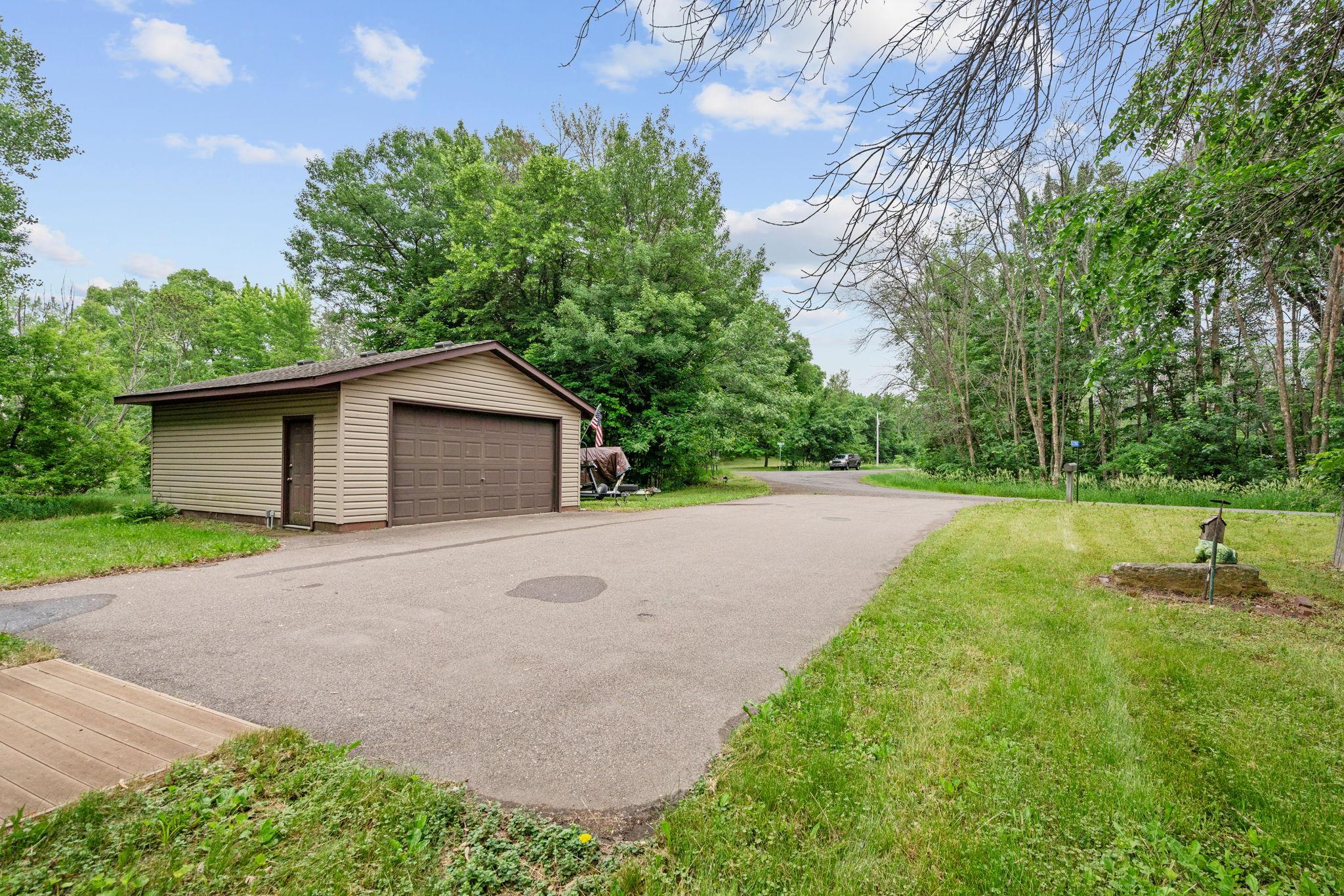 12280 Mentzer Trail Lindstrom, MN 55045 - Photo 9 of 37