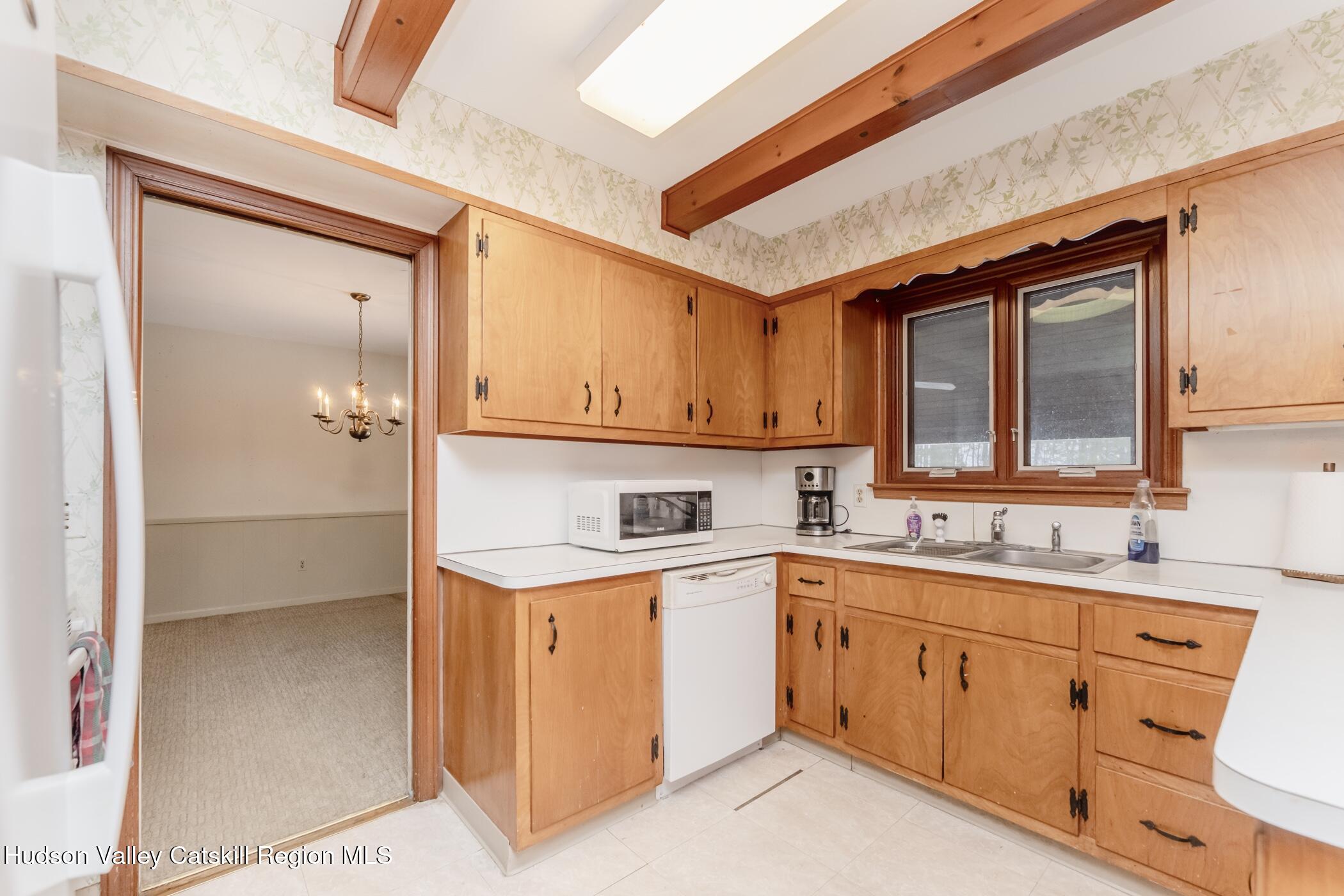 83 Ratterman Road Woodstock, NY 12498 - Photo 12 of 42 Image-10