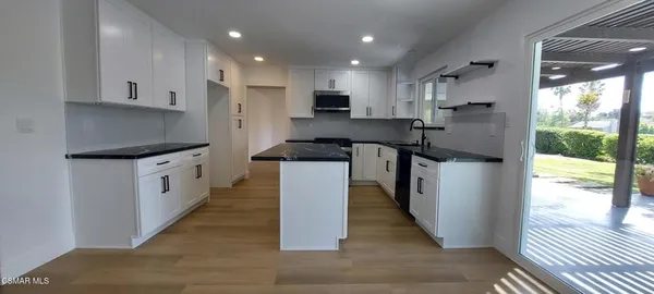 $1,199,900 | 22 Van Dyke Street, Thousand Oaks, CA 91360