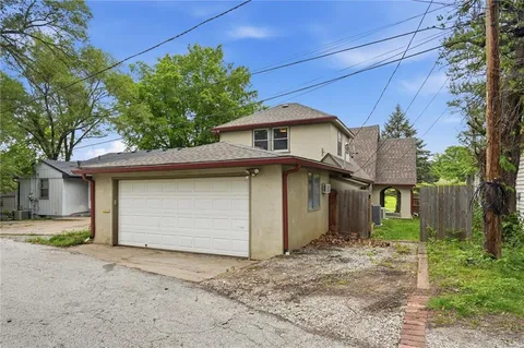 $270,000 | 6656 The Paseo, Kansas City, MO 64132