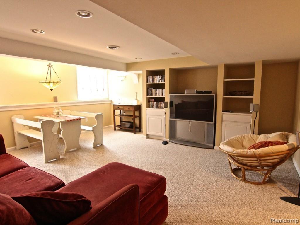 430 Wedington Court Rochester, MI 48307 - Photo 55 of 76 IMG_1182.jpg
