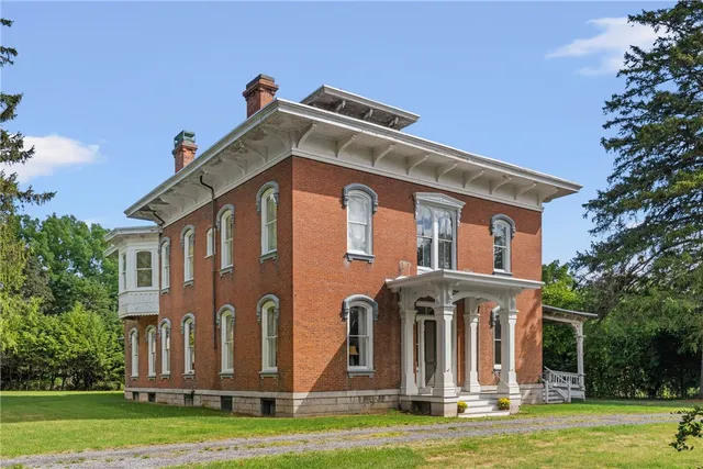 $825,000 | 546 Castle Street, Geneva City, NY 14456