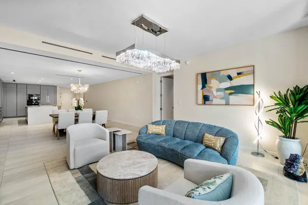 $17,000 | 200 Southeast Mizner Boulevard, Unit 209, Boca Raton, FL 33432