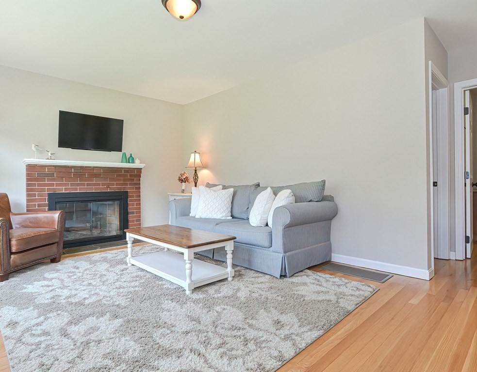 2 Jennings Road Westborough, MA 01581 - Photo 9 of 35 Gallery Image 9