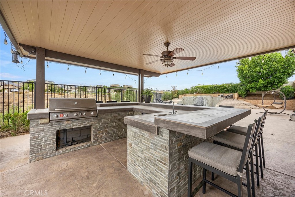 13734 Sweet Avenue Riverside, CA 92503 - Photo 47 of 75 Wrap around bar
