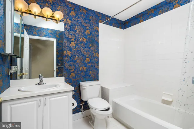 a view of a backyard of the house