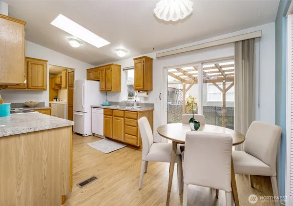 $144,900 | 15208 124th Ave Court East, Unit 70, Puyallup, WA 98374