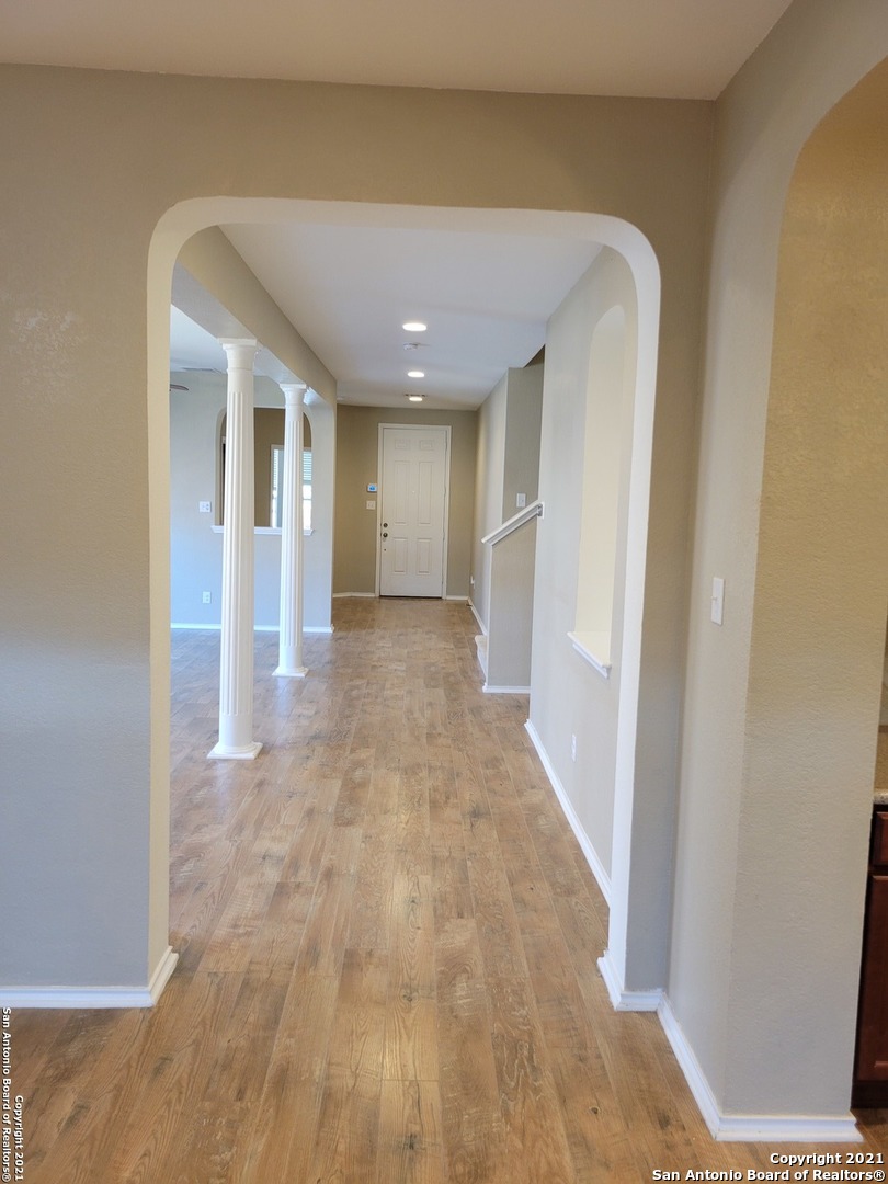 10919 Fox Crest Live Oak, TX 78233 - Photo 3 of 19 a view of a hallway