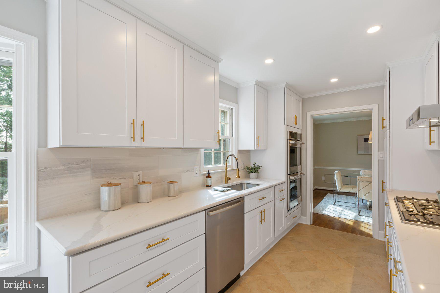 4887 35th Road North Arlington, VA 22207 - Photo 12 of 52