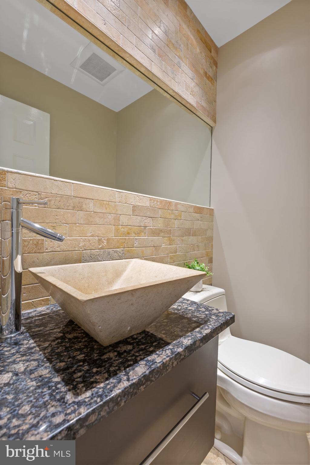 4887 35th Road North Arlington, VA 22207 - Photo 18 of 52