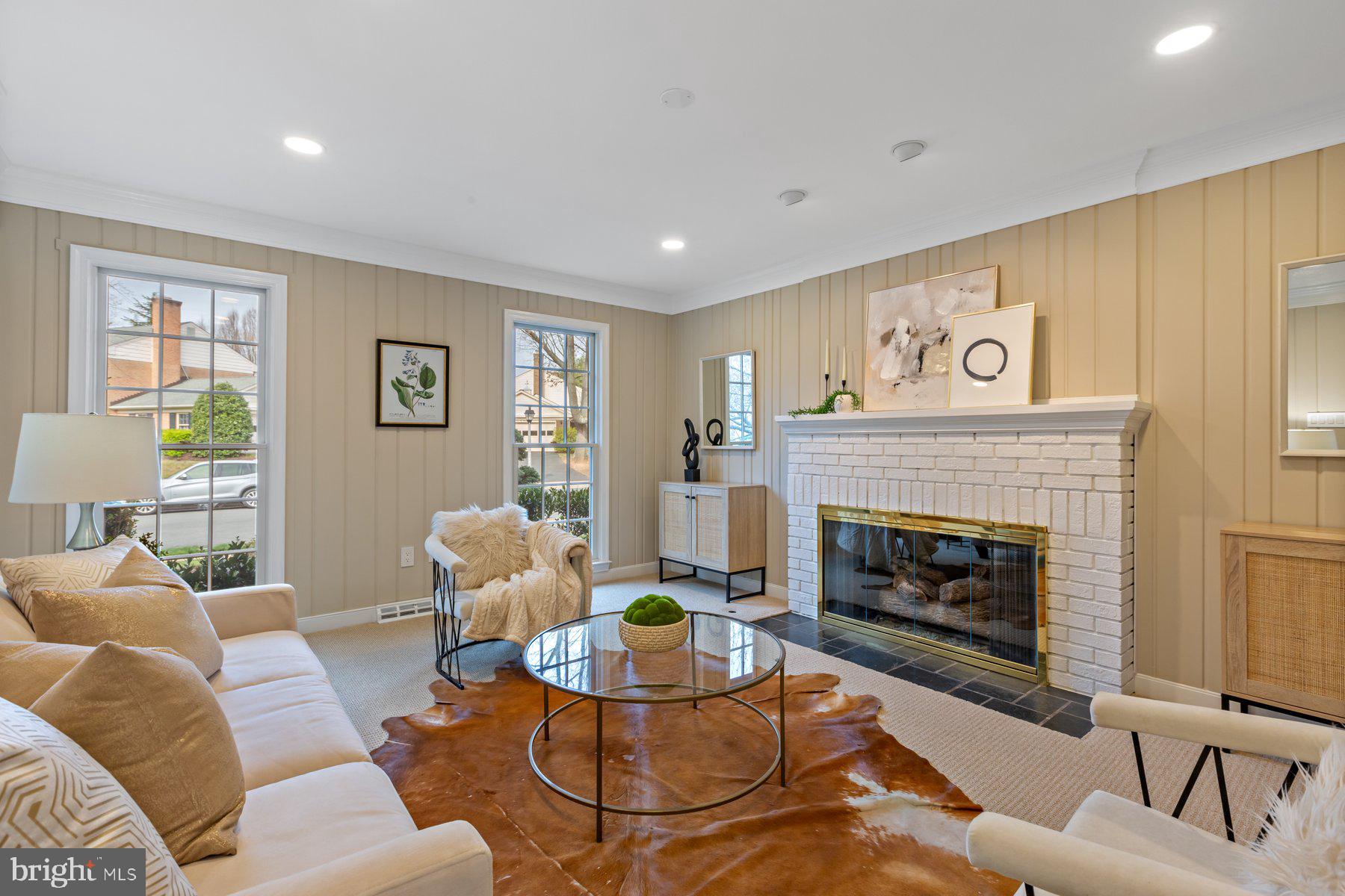 4887 35th Road North Arlington, VA 22207 - Photo 19 of 52 Cozy Family Room with new carpet