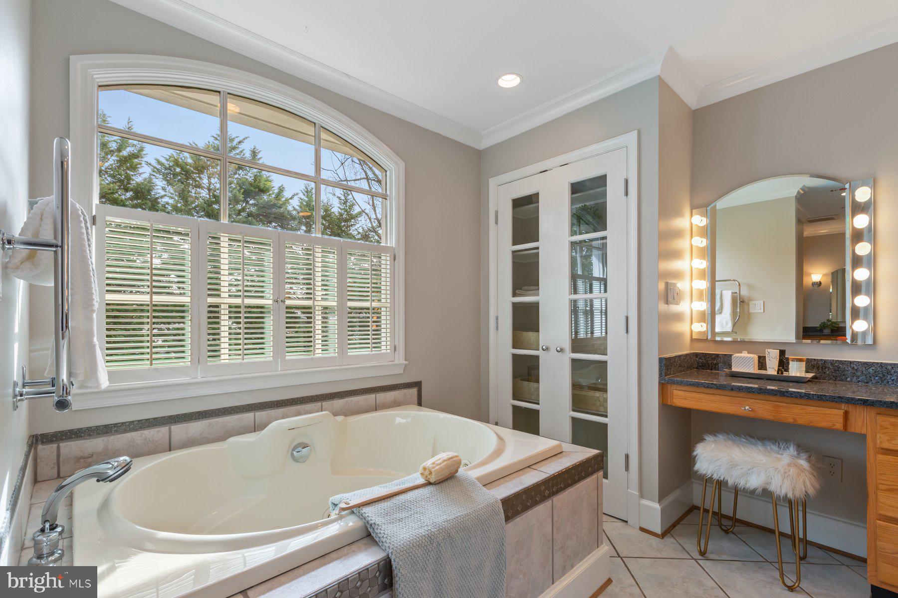 4887 35th Road North Arlington, VA 22207 - Photo 27 of 52 Soaking Tub