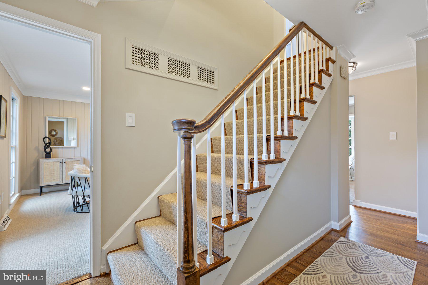 4887 35th Road North Arlington, VA 22207 - Photo 3 of 52 Foyer