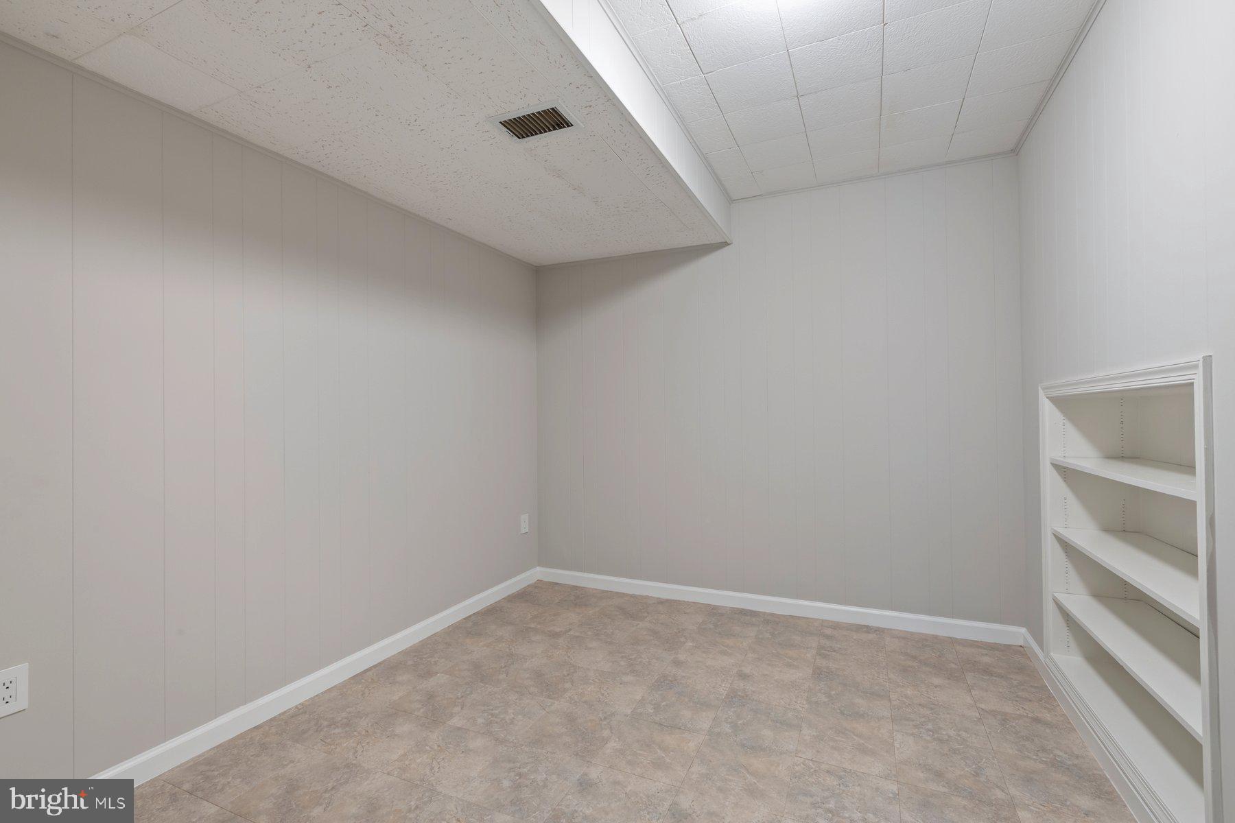 4887 35th Road North Arlington, VA 22207 - Photo 43 of 52 Extra room / storage