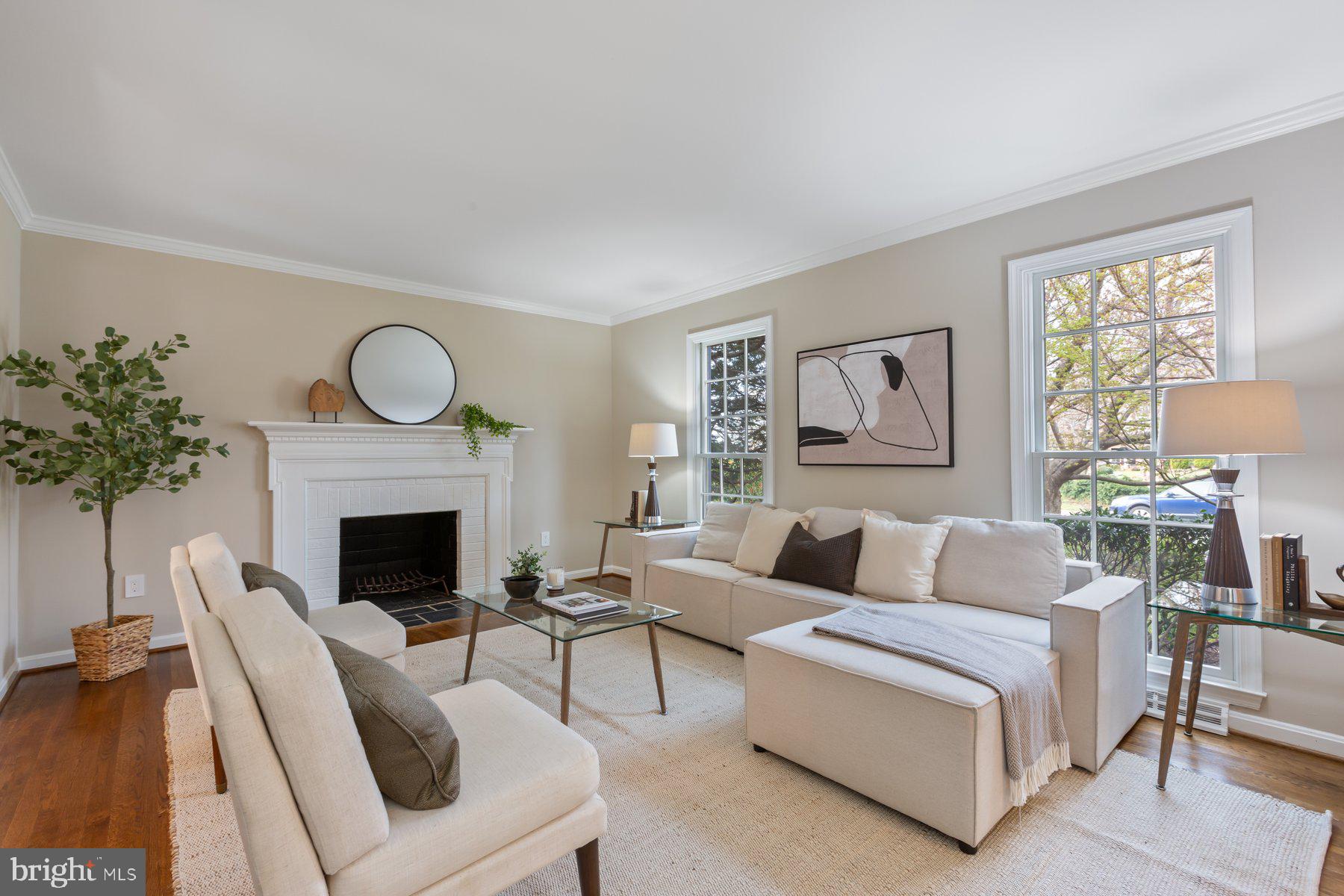 4887 35th Road North Arlington, VA 22207 - Photo 5 of 52 Beautiful Fireplace