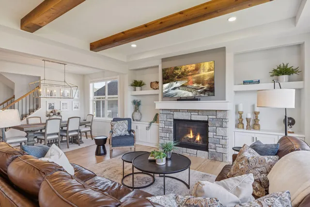 $995,000 | 4313 Picket Way, St. Paul, MN 55129