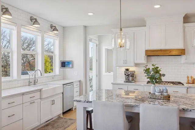 $995,000 | 4313 Picket Way, St. Paul, MN 55129