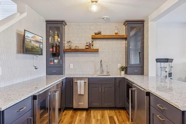 $995,000 | 4313 Picket Way, St. Paul, MN 55129