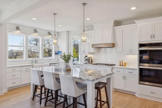 $995,000 | 4313 Picket Way, St. Paul, MN 55129