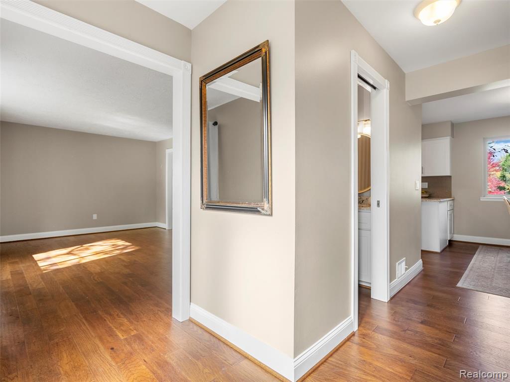 864 Dressler Lane Rochester Hills, MI 48307 - Photo 25 of 65