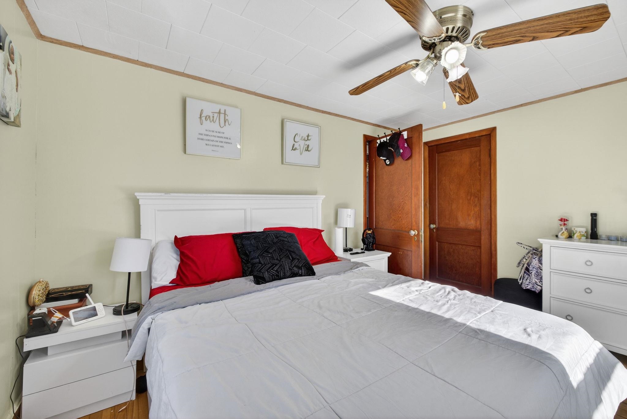 70 Dickey Street Manchester, NH 03102 - Photo 31 of 52