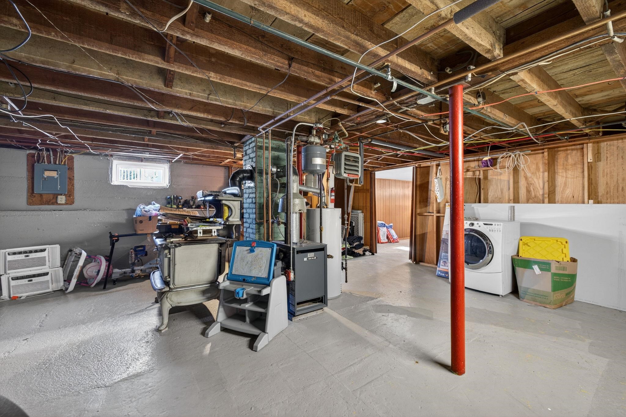 70 Dickey Street Manchester, NH 03102 - Photo 43 of 52