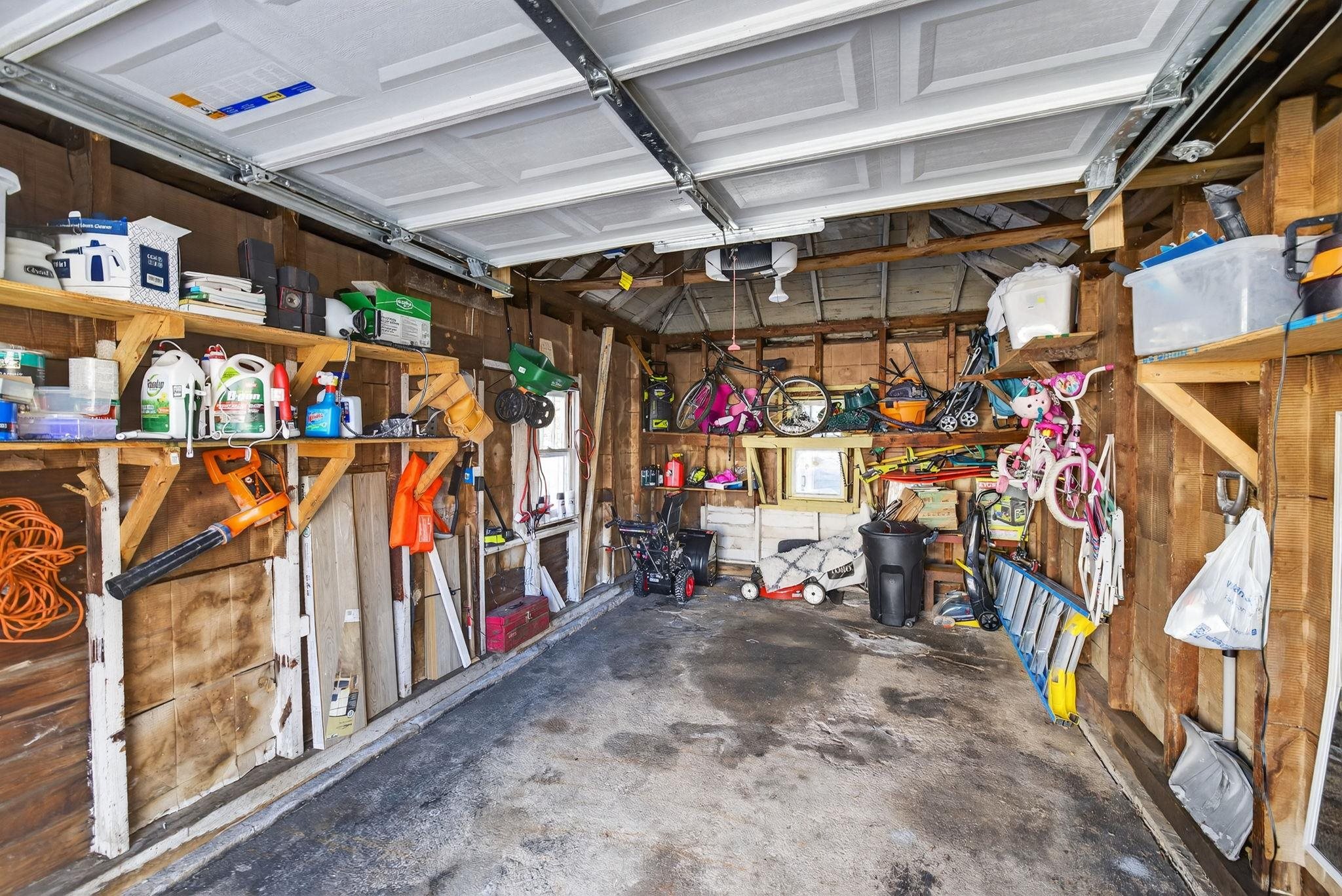 70 Dickey Street Manchester, NH 03102 - Photo 8 of 52