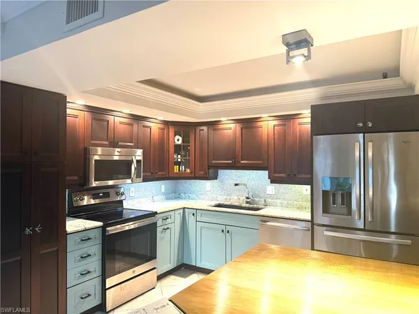 $2,550 | 1810 Bald Eagle Drive, Unit A, Naples, FL 34105