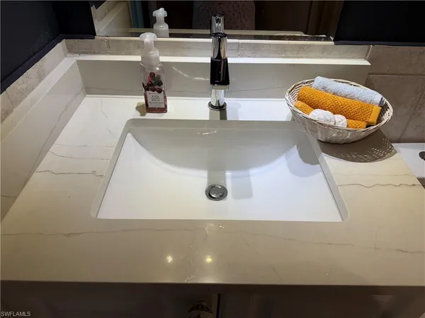 $2,550 | 1810 Bald Eagle Drive, Unit A, Naples, FL 34105