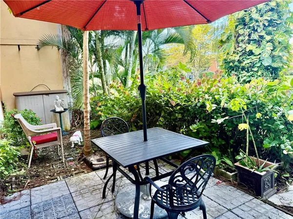 $2,550 | 1810 Bald Eagle Drive, Unit A, Naples, FL 34105