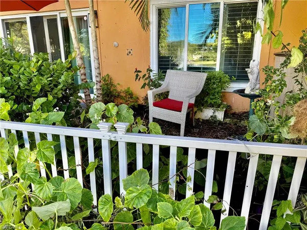 $2,550 | 1810 Bald Eagle Drive, Unit A, Naples, FL 34105