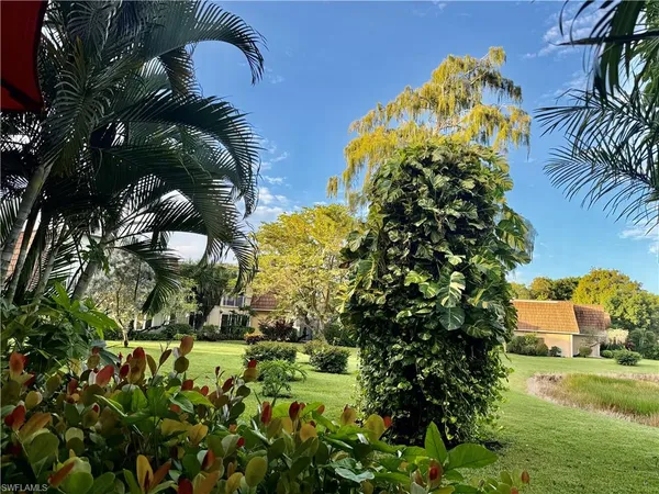 $2,550 | 1810 Bald Eagle Drive, Unit A, Naples, FL 34105