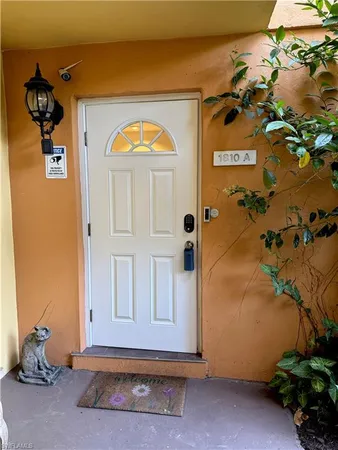 $2,550 | 1810 Bald Eagle Drive, Unit A, Naples, FL 34105