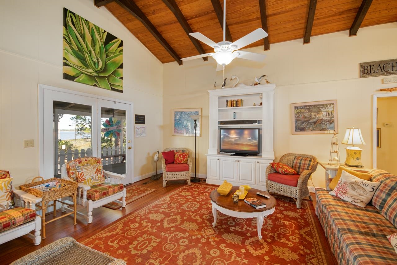 42 Fiesta Drive Alligator Point, FL 32346 - Photo 7 of 36